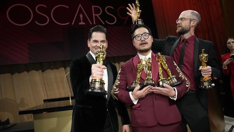 Kuldmehikesed otse multiversumisse: Oscaritel võidutses hullumeelsus