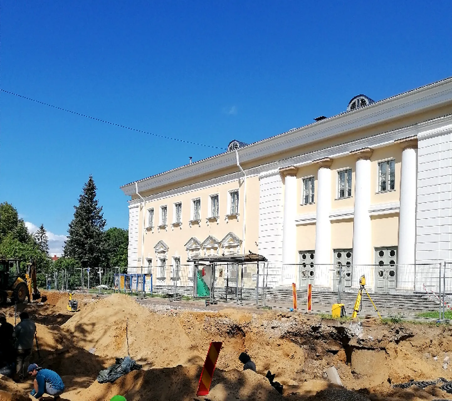 Фото с места раскопок.