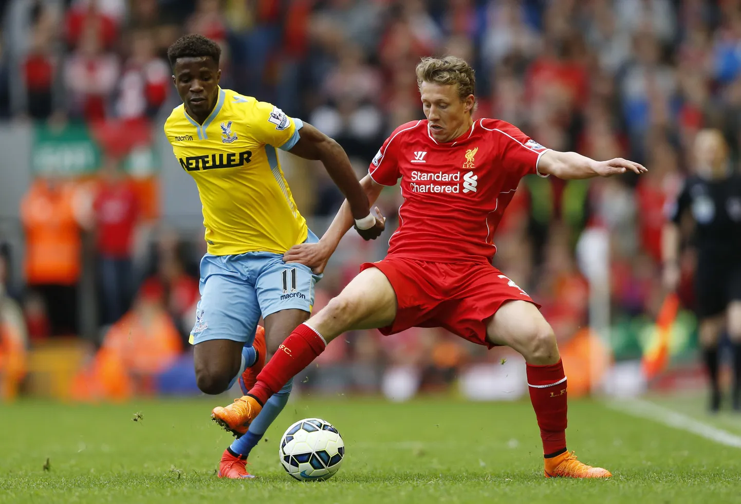 Lucas Leiva (paremal).