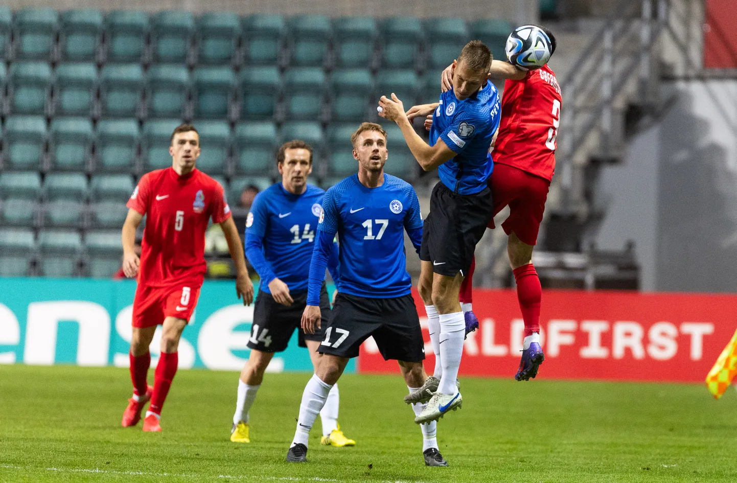 Martin Miller (nr 17) Eesti koondise särgis.