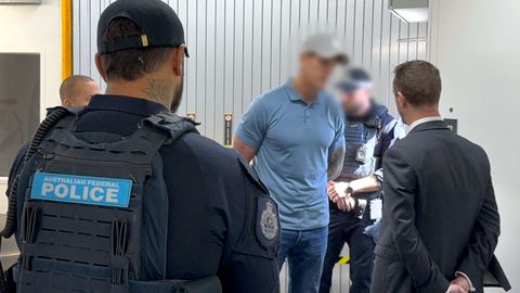 Augstu apbalvots Austrālijas karavīrs aizturēts par iespējamiem kara noziegumiem Afganistānā