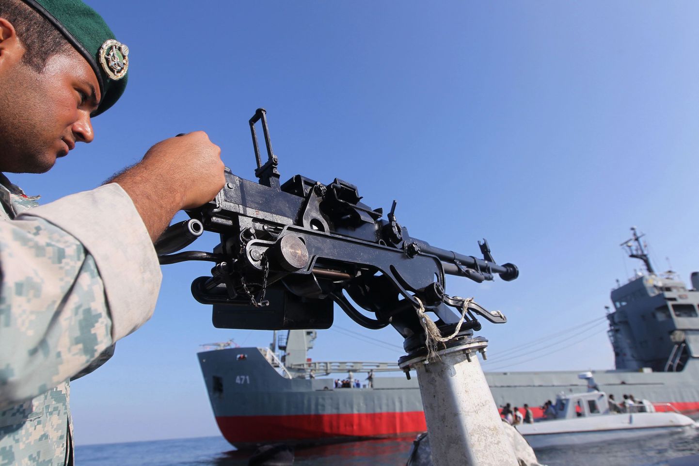 Laupäeval Pärsia lahes alanud Iraani mereväeõppused.