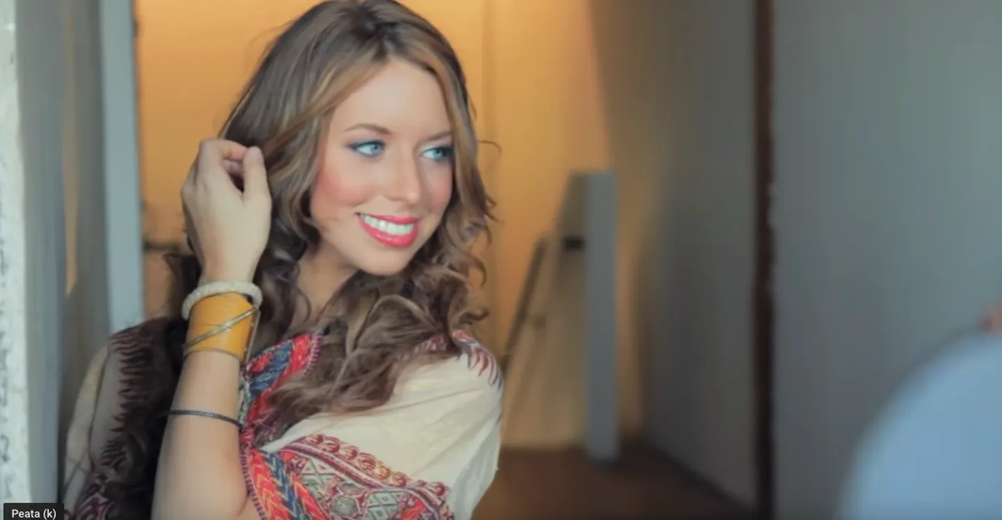 Kuvatõmmis Youtube'st: Kylie Rae Harris