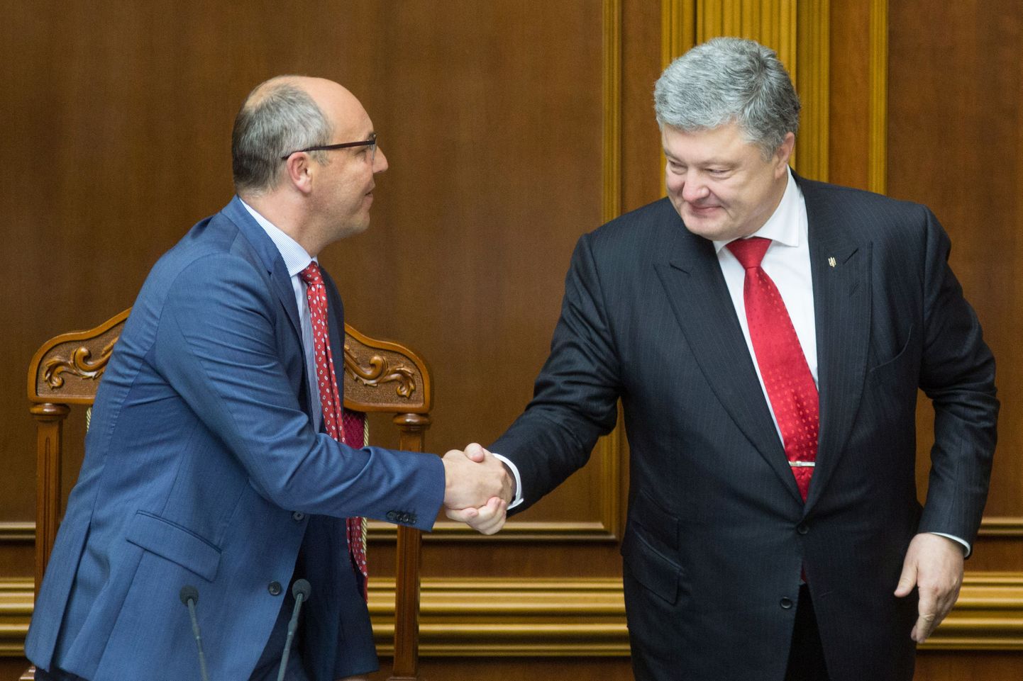 Ukraina ülemraada spiiker Andri Parubi ja president Petro Porošenko tervitavad korruptsioonikohtu loomist.
