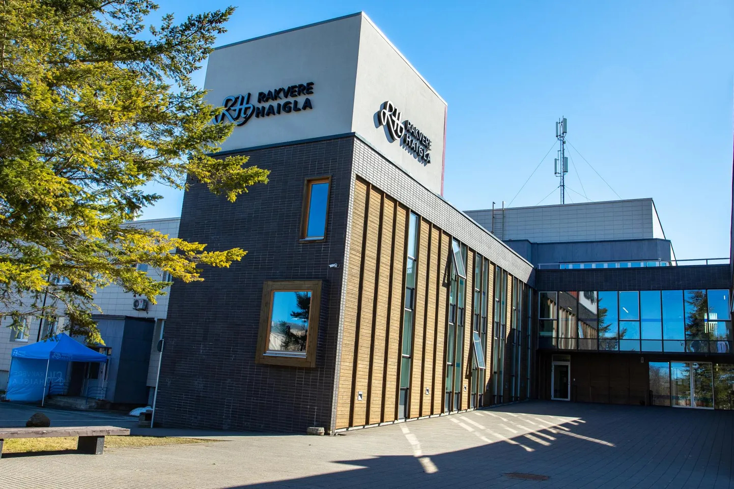 Haiglad valmistuvad koroonahaigete patsientide kasvuks.