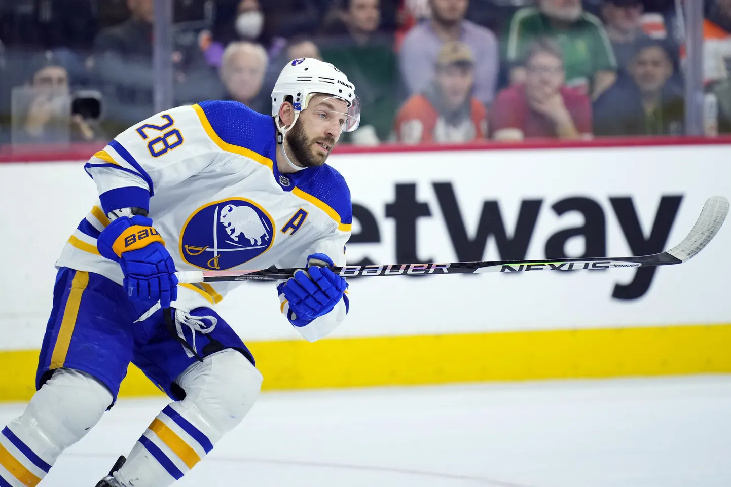 Latvijas hokejists Zemgus Girgensons