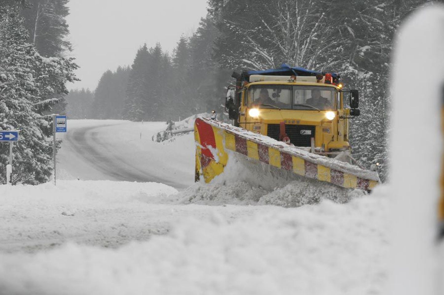 Riigiteede hooldamiseks on maanteeametil sõlmitud Eestis 18 lepingut 12 firmaga.