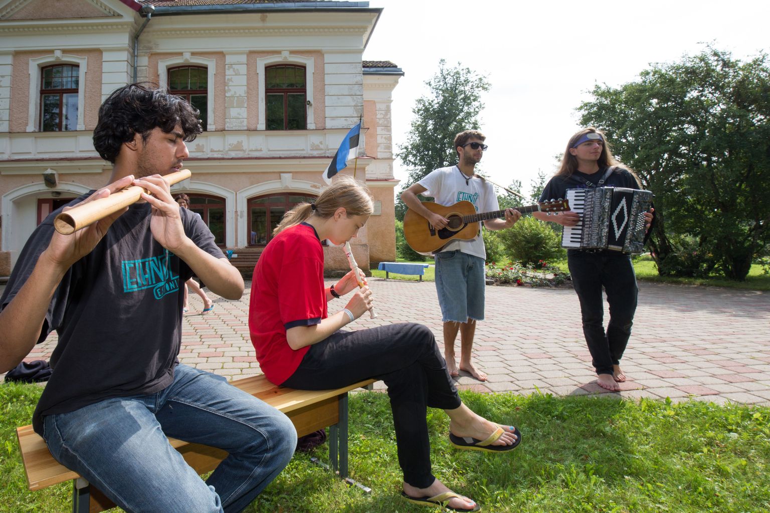 Esmaspäeval algab Viljandimaal väliseesti noortele mõeldud pärimuskultuuri suvelaager.