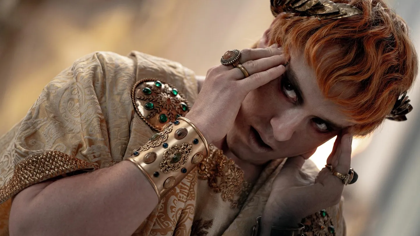 Arhetüüpne sõge imperaator kinolinal. Kassafilmis "Gladiator II" kehastas Joseph Quinn imperaator Getat. Geta tappis tema vend, imperaator Caracalla. Caracalla omakorda mõrvati peldikus,  tapjaks ihukaitsja.