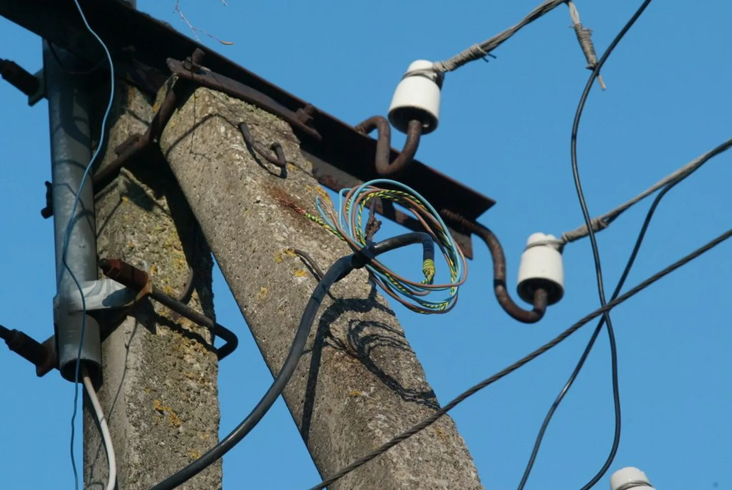 Elektripost