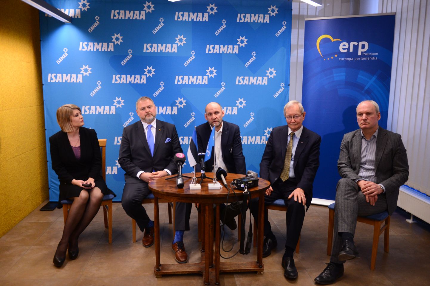В первую тройку кандидатов "Отечества" на выборах в ЕП вошли Террас, Луйк и Ладынская-Кубитс.