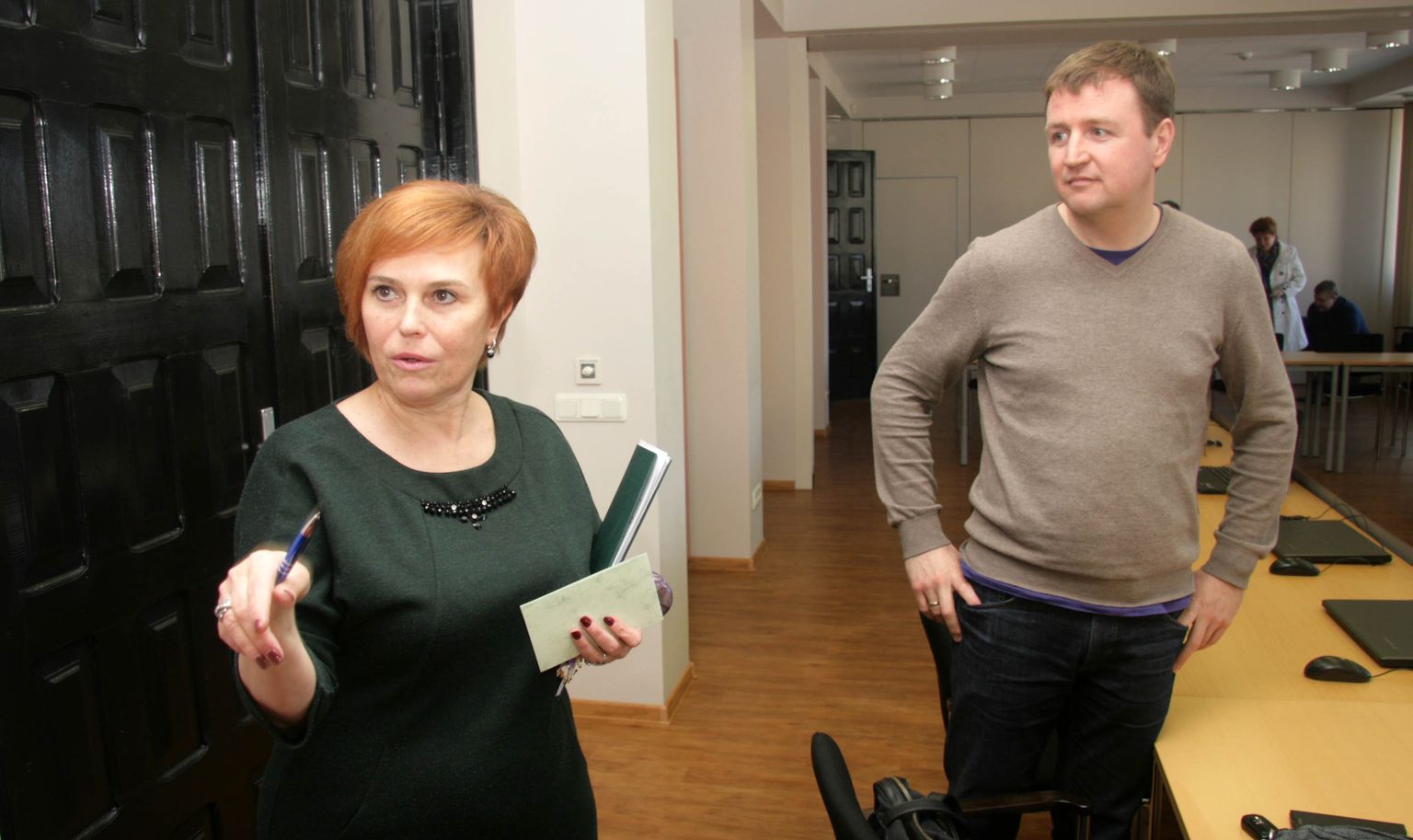 Eduard Odinets vähendaks volikogu esimehe Riina Ivanova palka ligemale neli korda ja suunaks vabaneva raha kaasavasse eelarvesse.