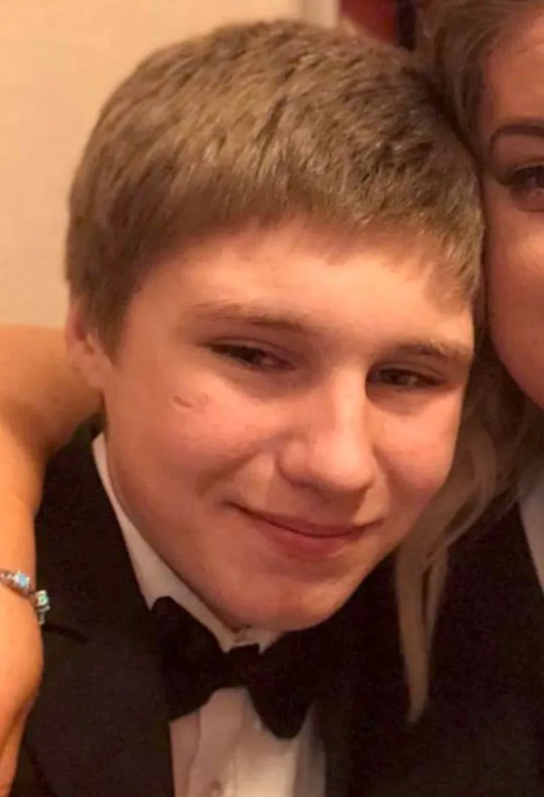 14-aastane Bradley John