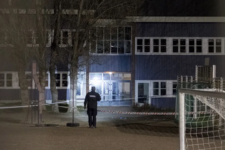 Kristiansandi Wilds Minne kool, mille juures toimus pussitamine