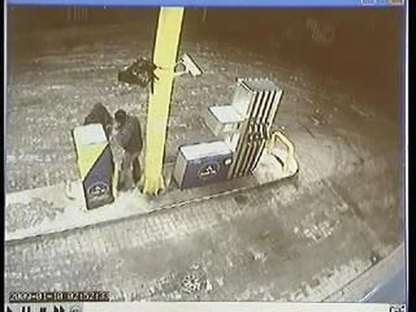 Tankla makseautomaadi röövimine.