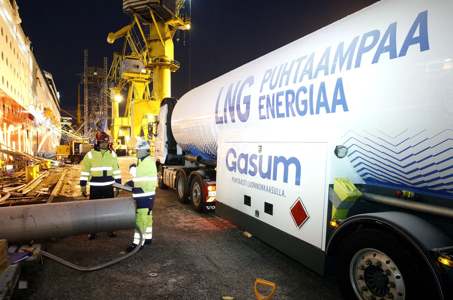 Gasumi LNG tsisternauto.