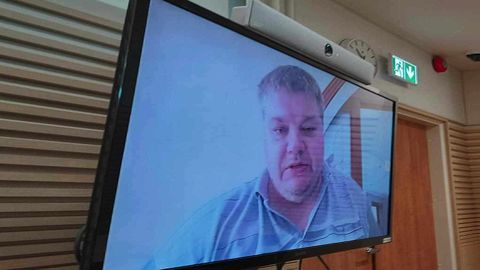 «Жирный м***к», или Koos обещает вернуться в Эстонию: Олег Иванов и его новый суд