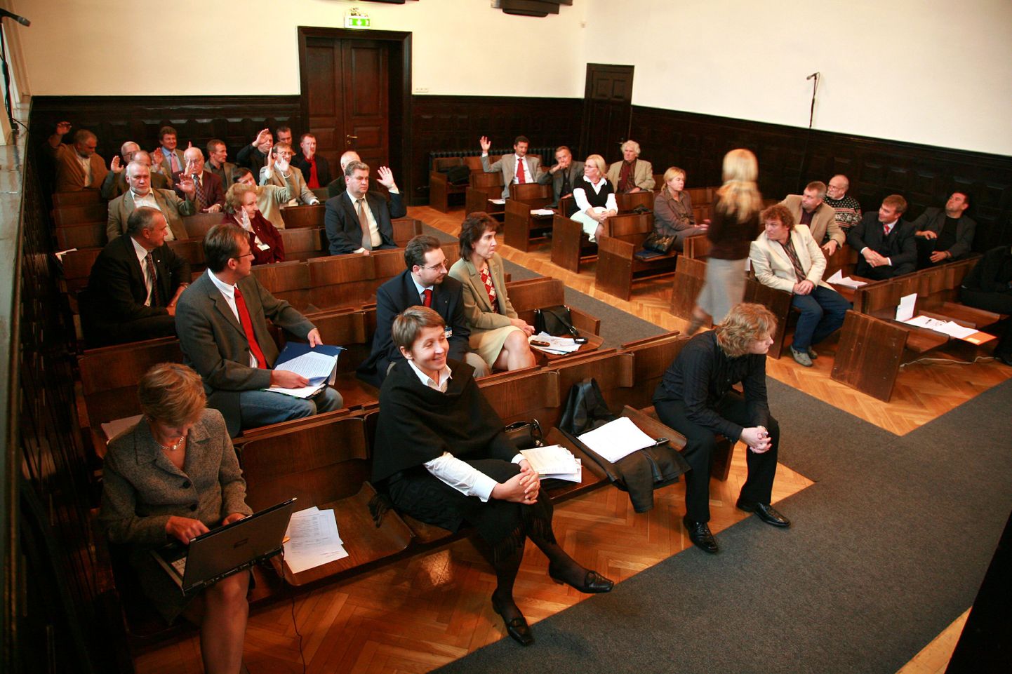 Pärnu linnavolikogu saalis istub praegu 33 rahvasaadikut.