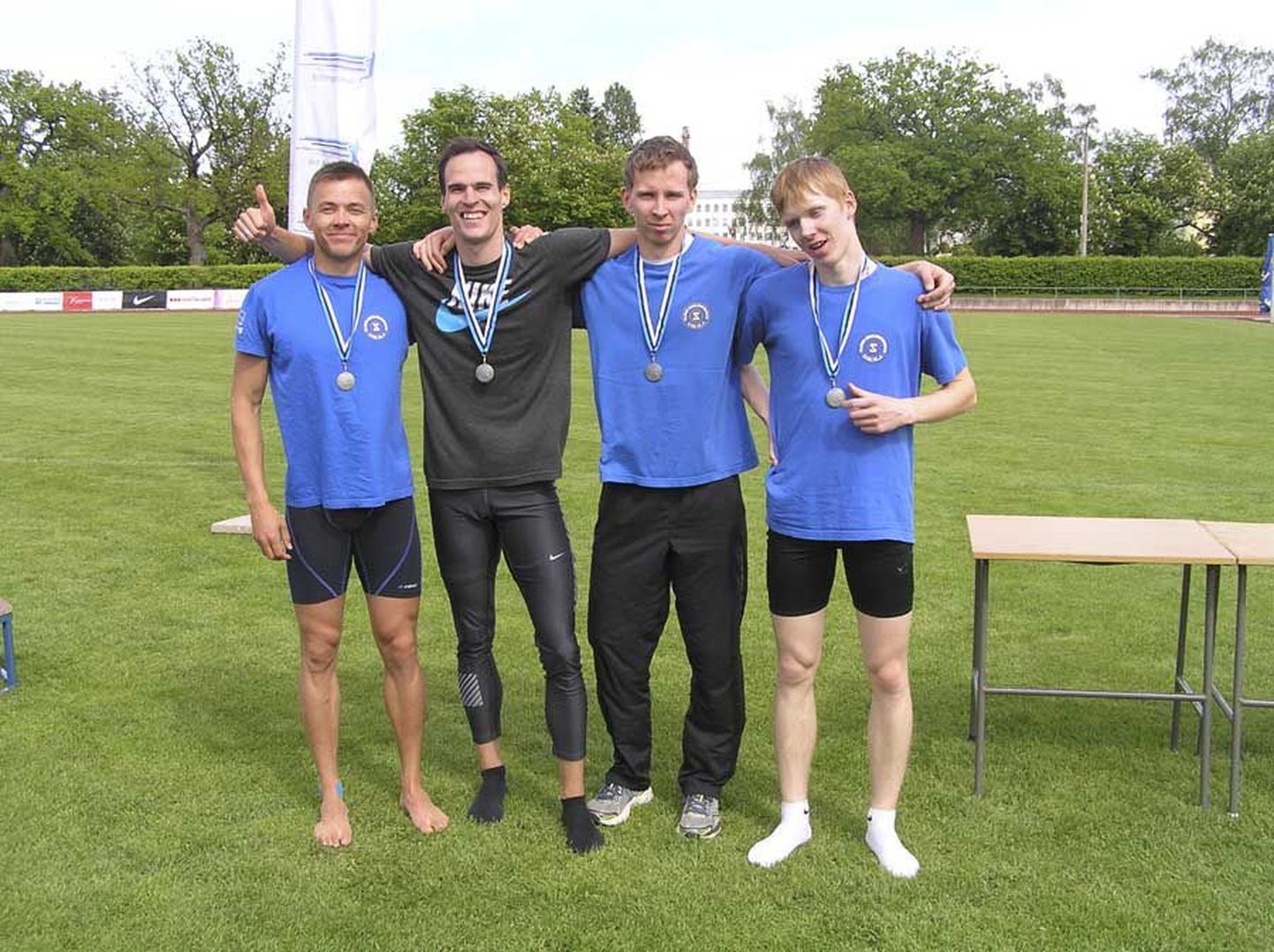 Viljandimaa kergejõustikuseltsi Sakala nelik teenis uue maakonna 4 x 400 meetri teatejooksu rekordiga Eesti meistrivõistlustel hõbemedali.