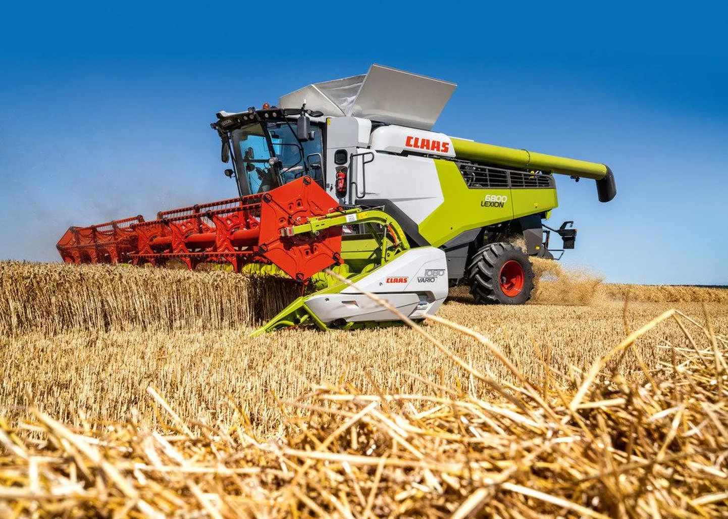 Uuenenud teraviljakombain Claas Lexion 6800.