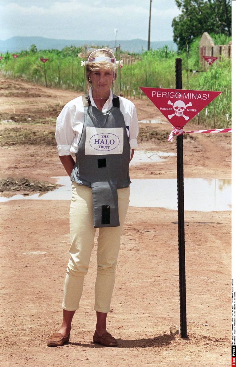 Printsess Diana 1997. aasta jaanuaris Angolas, kus ta külastas ka maamiinide ala