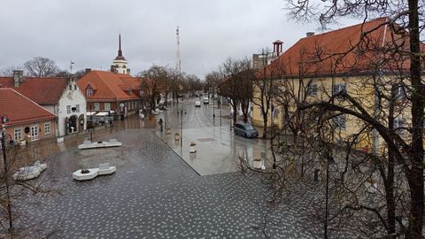 OTSEPILT ⟩ Vaata, mis Kuressaare kesklinnas just praegu toimub!