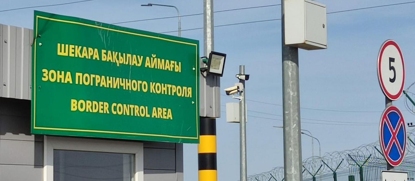 Пункт контроля на границе России и Казахстана
