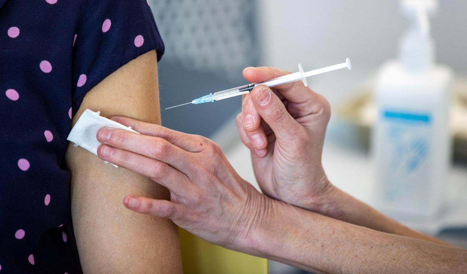 Eestis on Covid-10 vastu vaktsineeritud üle 100 000 inimese.