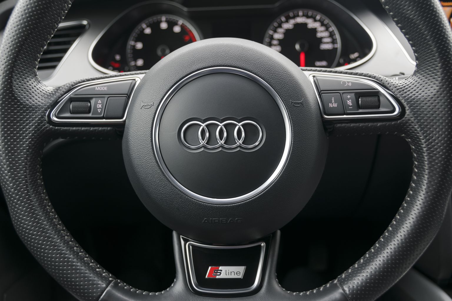 Audi руль. Фото иллюстративное.