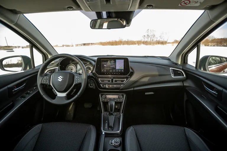 Suzuki S-Cross