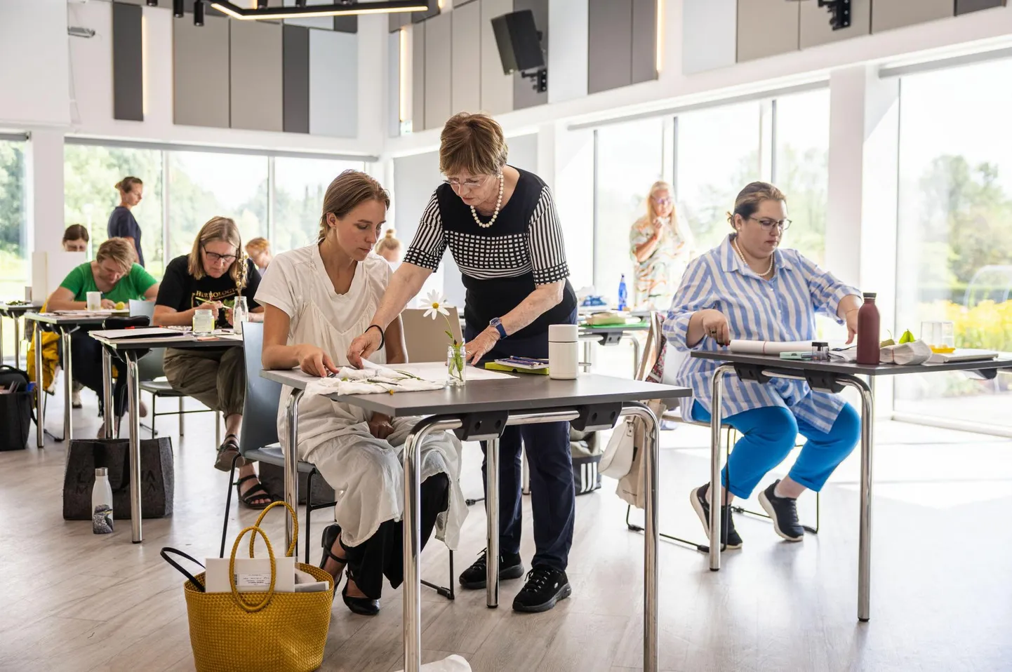 Anita Walsmit Sachsi meistriklass Tallinna botaanikaaias toimus koostöös EKA Erasmus+ programmiga ja seal osales 12 inimest.