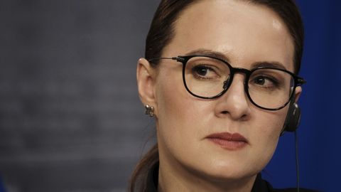 Ukraina peaminister teatas ametist lahkumisest