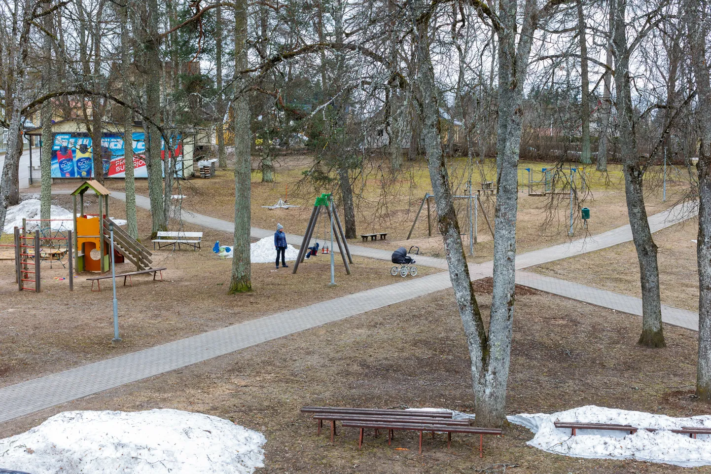 Otepää kultuurimaja parki rajatakse muusika- ja tegelusplats, mis saab valmis tänavu suvel.