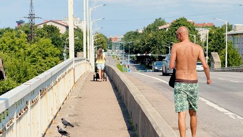 INIMESI EHMATAVA MEHE JUHTUM NARVAS ⟩ Võimud laiutavad käsi