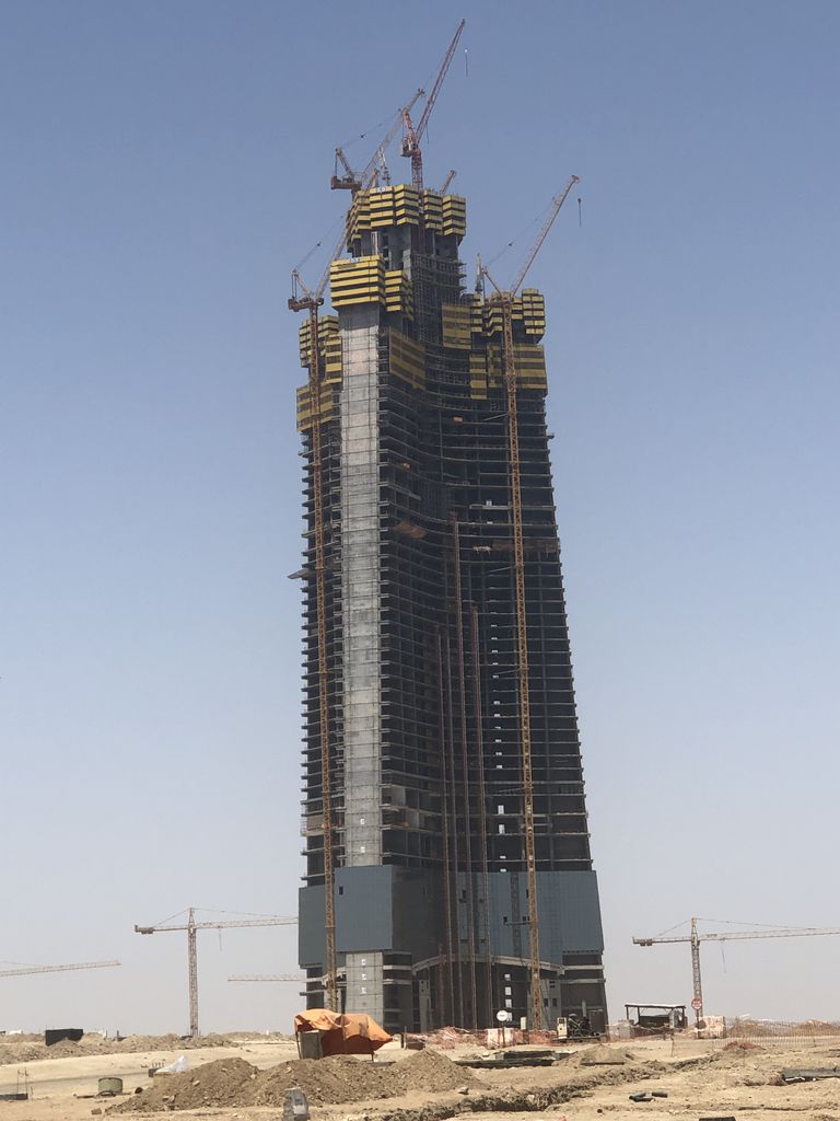 Džidas tornis būvniecības procesā, 2019. gadā