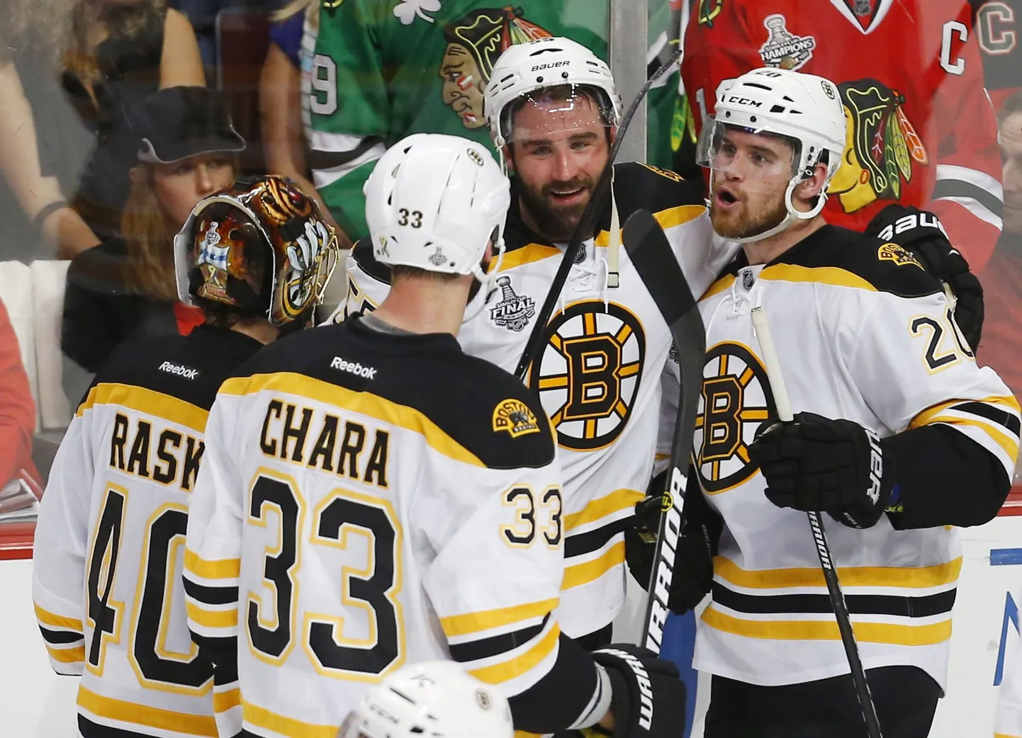 Boston Bruinsi mängijad.