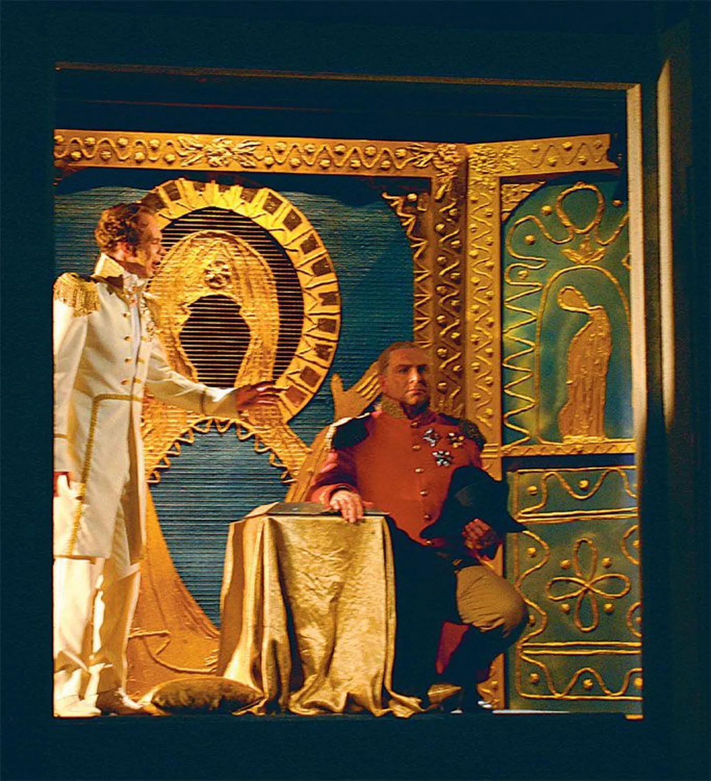 Pimedusest kumab valgust: dark fantasy «Keisri hull» Ugala teatri laval.