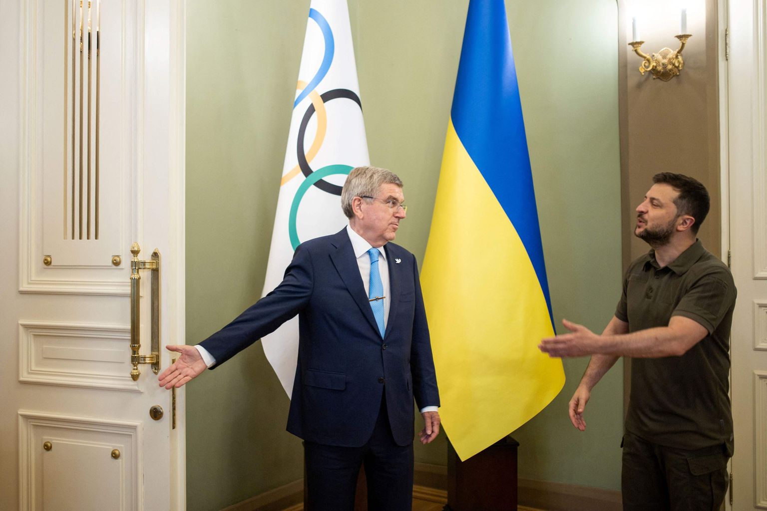 Rahvusvahelise Olümpiakomitee president Thomas Bach kohtus Kiievis Ukraina riigipea Volodõmõr Zelenskõiga.