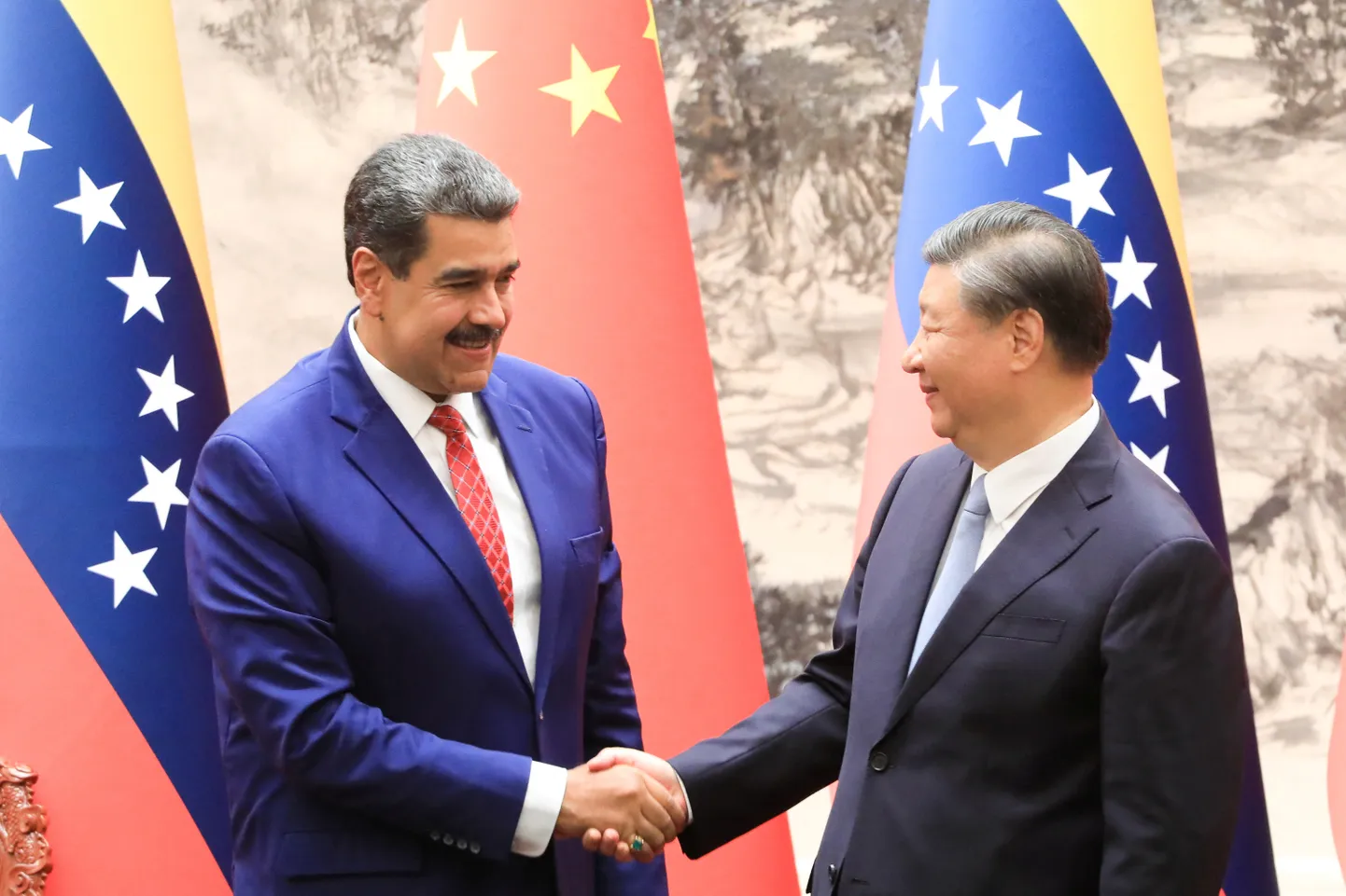 Venezuela president Nicolás Maduro ja Hiina liider Xi Jinping kohtumisel Pekingis.