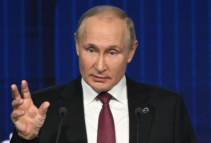 Путин призвал не считать трудолюбие 