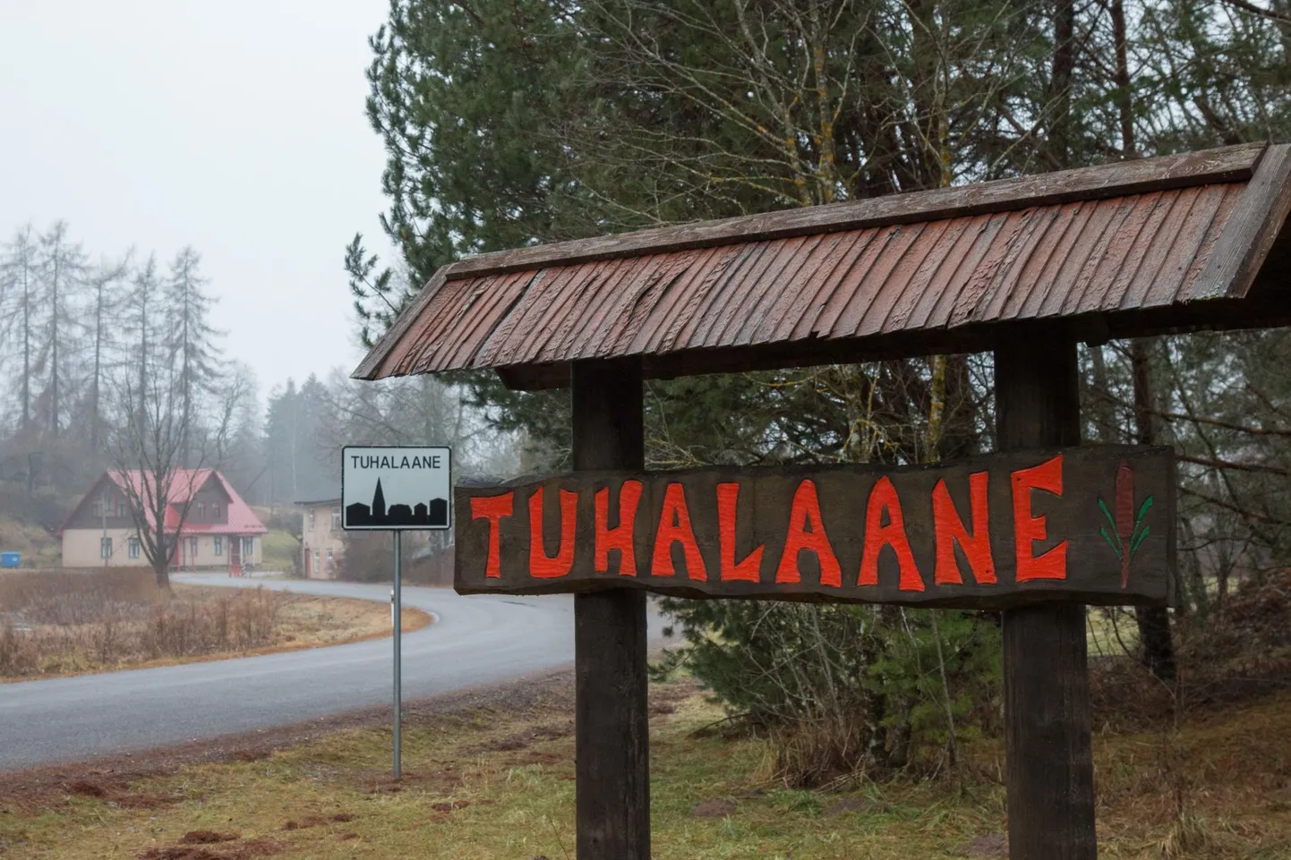 Tuhalaane küla