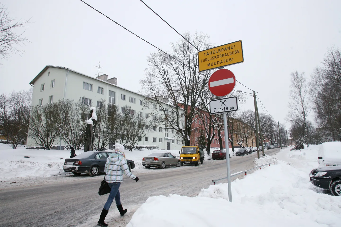 Pargi ja Tähe tänava ristmikule ilmub linna suunduvale sõidusuunale taas keelumärk.