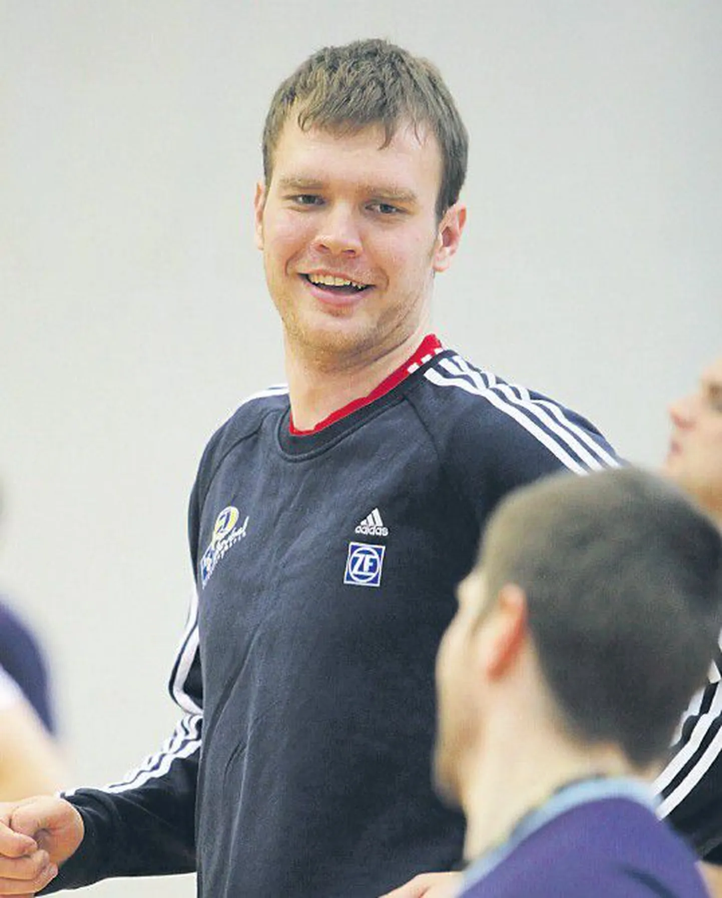В прошлый понедельник Оливер Венно тренировался вместе с командой Pere Leib в тартуском спортивном комплексе Annelinna.