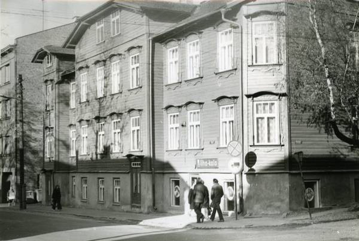 Tähe tänav. Ees Tähe 26, keldripood. Tartu, 1975-1985., TM F 1538:76, Tartu Linnamuuseum,