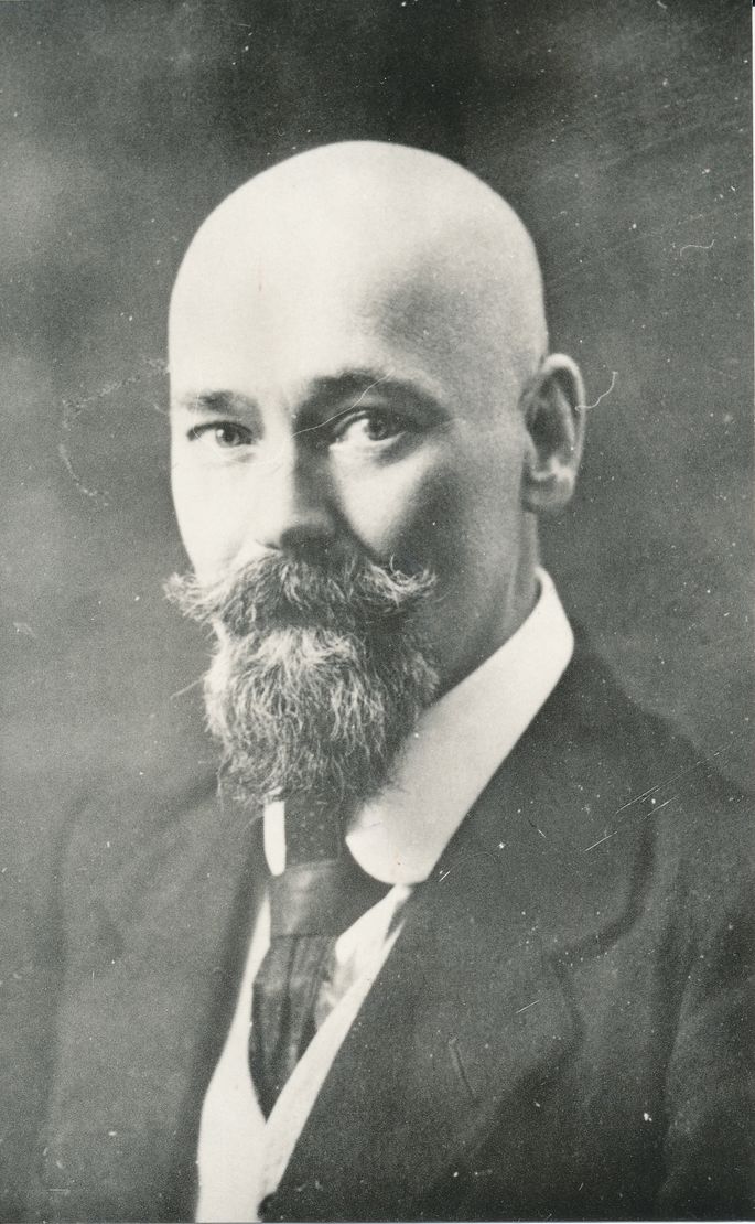 Ilmus Mart Laari kirjutatud Karl August Hindrey elulugu