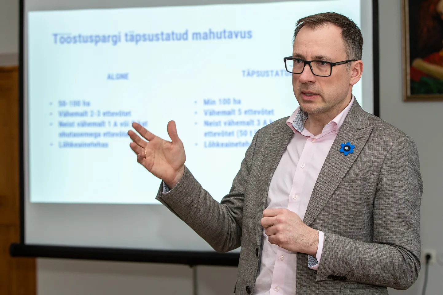 "Fifty-fifty," hindas Indrek Sirp tõenäosuseks, et moonatootmisest huvitatud ettevõtjaid jääb Pärnust üle ka Põhja-Kiviõli jaoks.