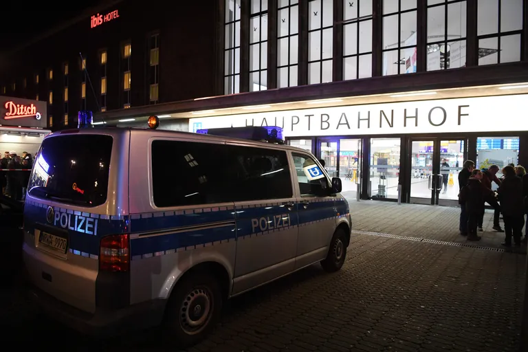 Politsei Düsseldorfi raudteejaama turvamas