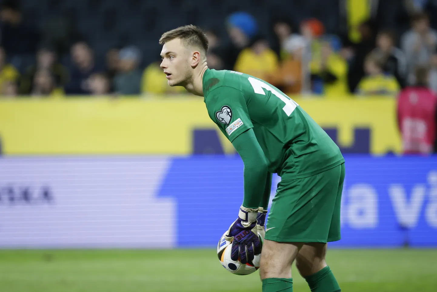 Väravavaht Karl Jakob Hein tegi mitu head tõrjet, kuid kahel korral mängisid rootslased ta ikkagi üle.