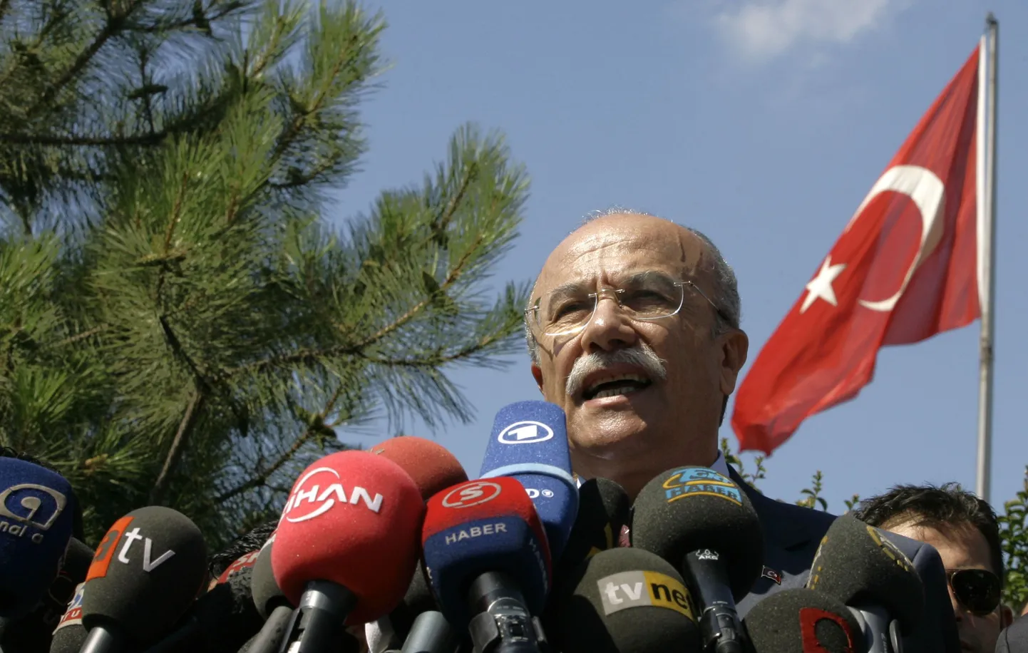Istanbuli peaprokurör Aykut Cengiz Engin teatas süüdistuse esitamisest kümnetele inimestele, keda peetakse osaliseks riigipöörde ettevalmistamisel.