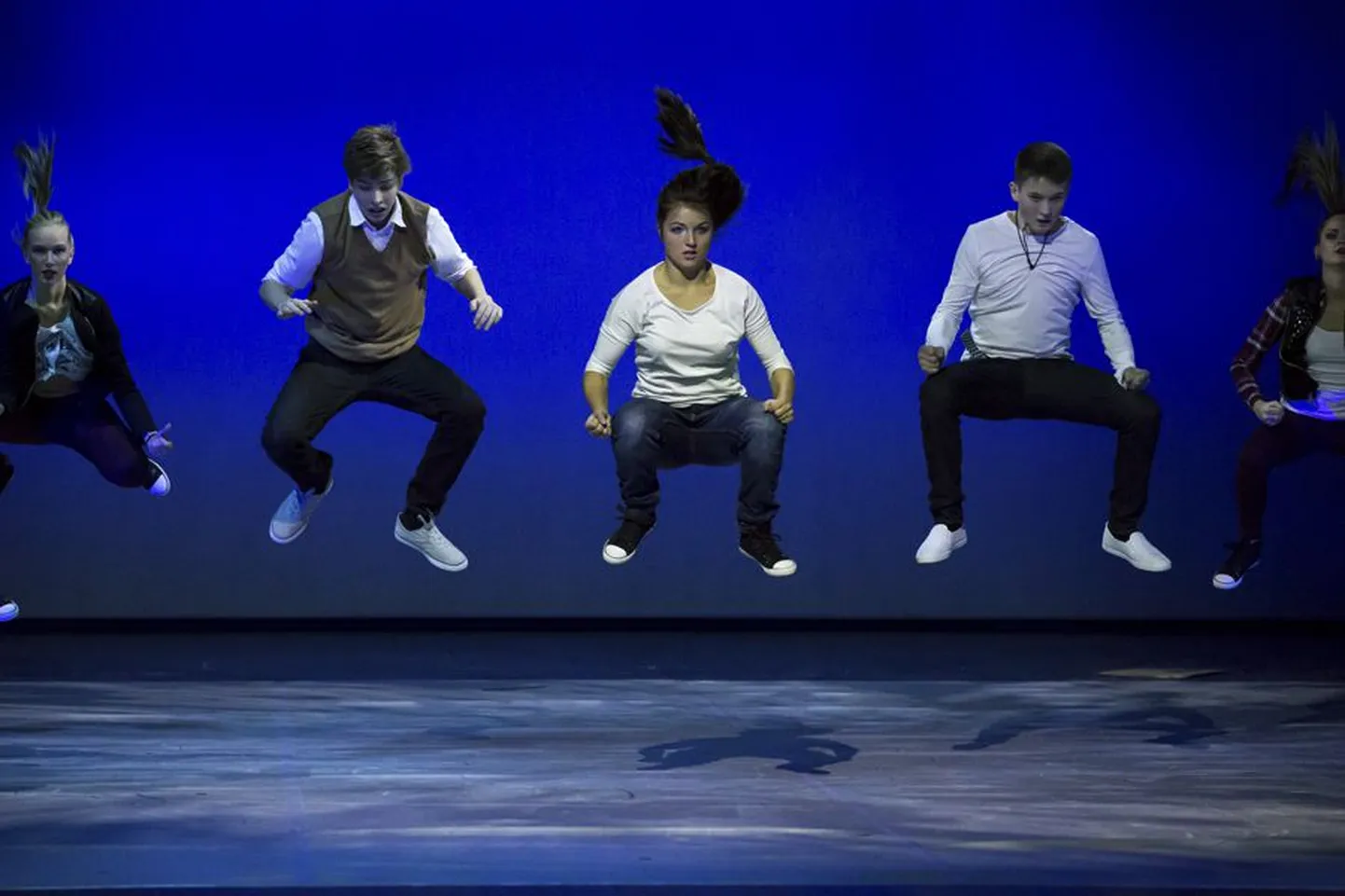Dancecall esitas «Koolitantsu» Viljandi eelvoorus show-tantsu «Kaua ei hiilga» ja pälvis tugeva süžee ja emotsioonide eest eripreemia. Piirkondlikku vooru pääsejad selguvad paari nädala pärast.
